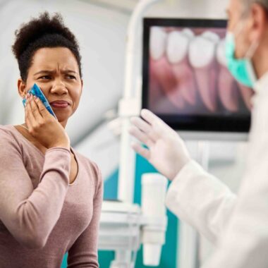 douleur après implant dentaire que faire